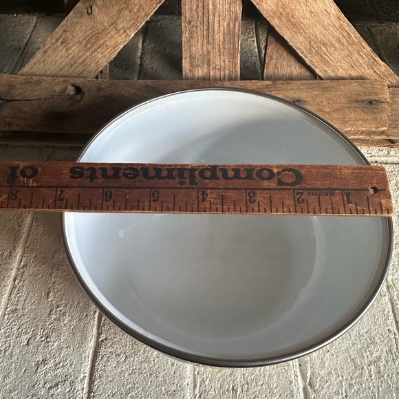 Vintage GMI Nesting Bowl Enamel (50) - Picture 8 of 8